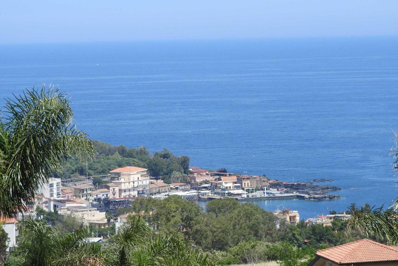 Mansarda Sul Mare Dei Ciclopi Apartment Aci Trezza Bagian luar foto