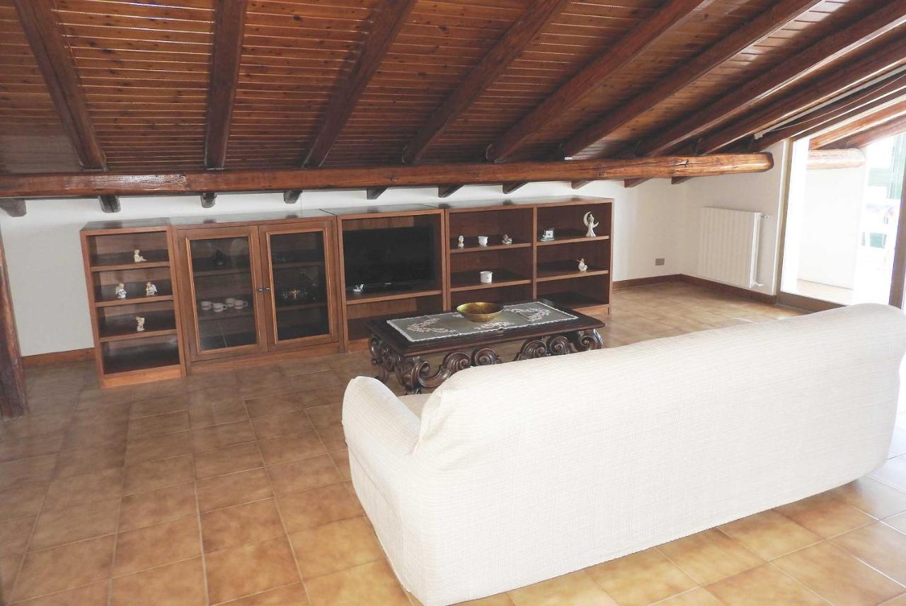 Mansarda Sul Mare Dei Ciclopi Apartment Aci Trezza Bagian luar foto